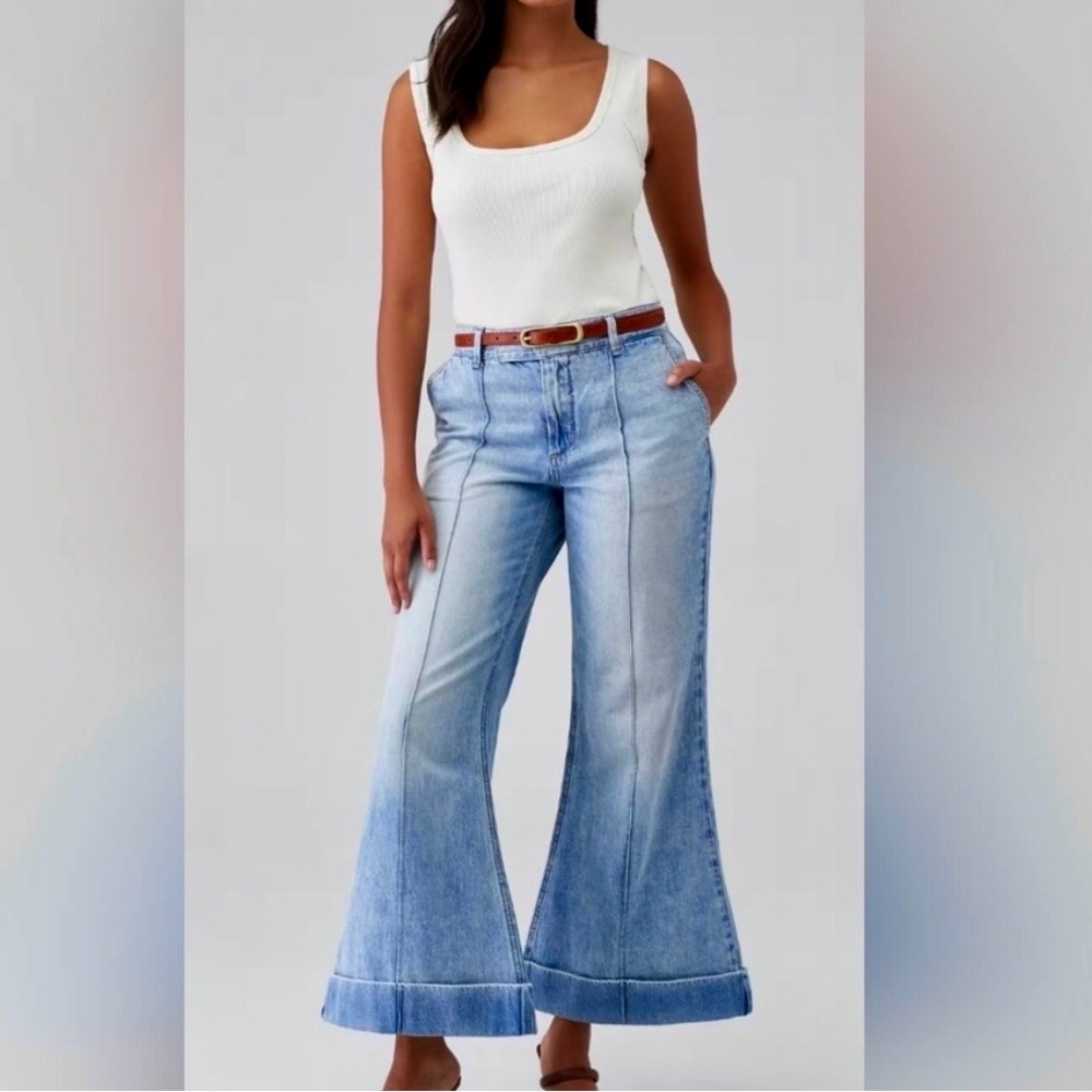 NWT High-Rise Wide Flare Jeans in Light Blue Wash